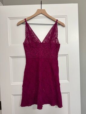 Hanky Panky Lace V-Neck Chemise Nightdress in Deep Berry NWOT
